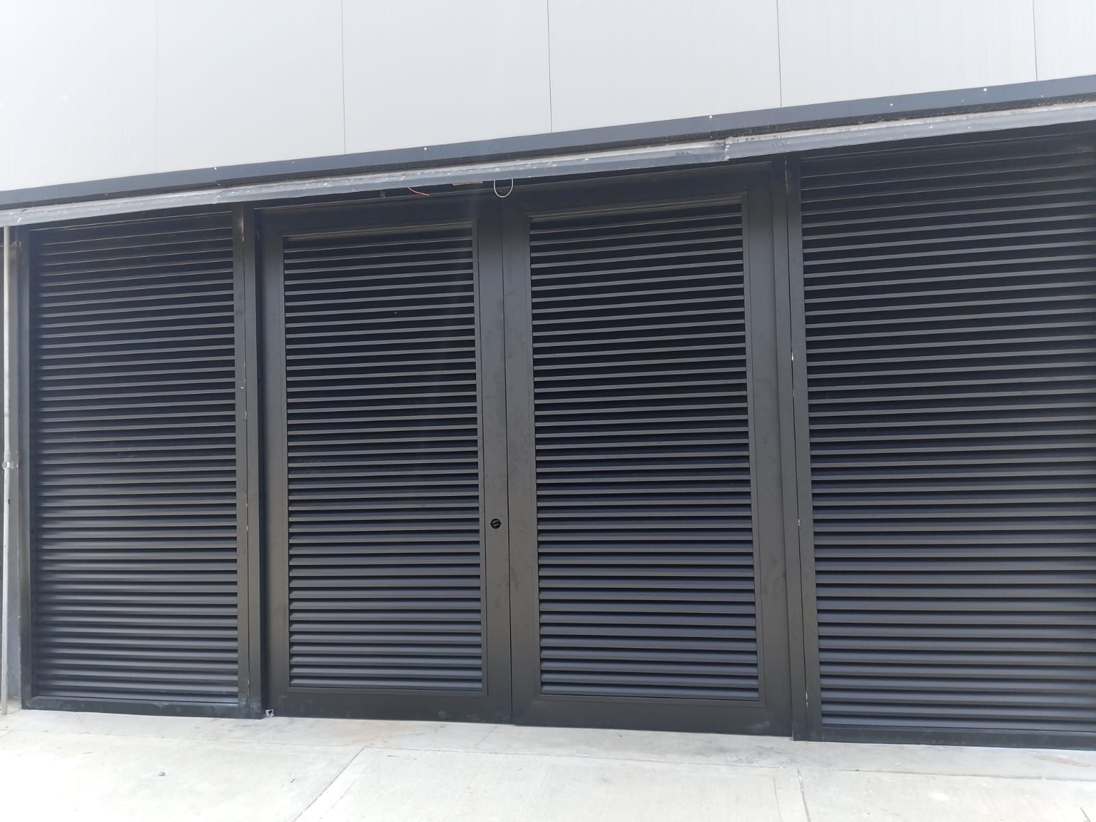 Rejillas y Louvers Metálicos